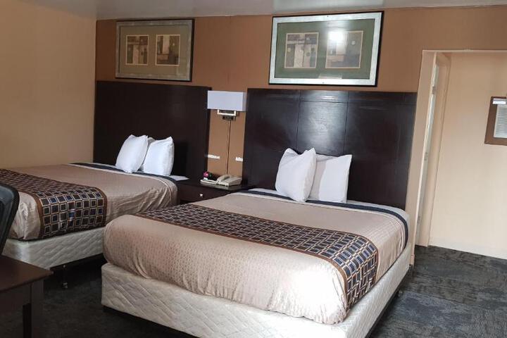 Greenway Motel