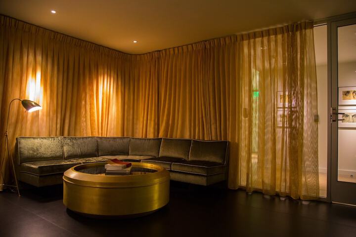 Hotel Interior 6 of 33