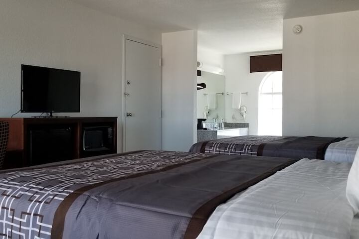 Room 18 of 29