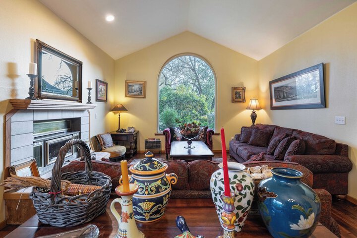 Valley of the Moon by Avantstay Tranquil Escape Large Yard w / Hot Tub & Fire Pit