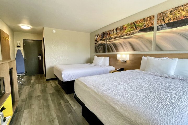 Room 18 of 29