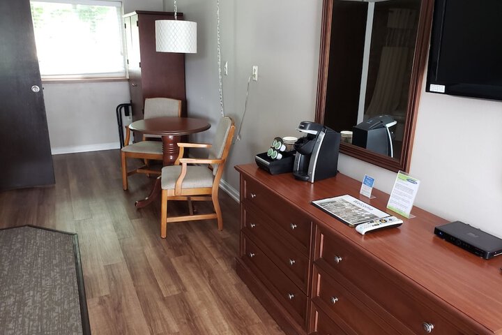 Room 5 of 19