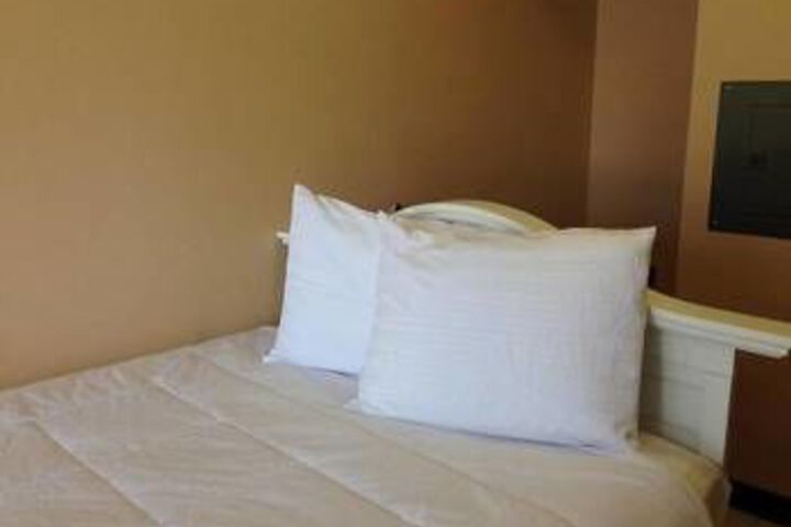 Orca Inn Suites