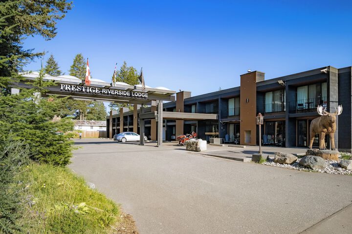 Prestige Riverside Lodge