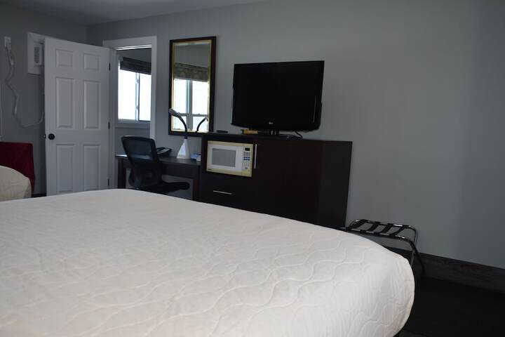 Room 38 of 141