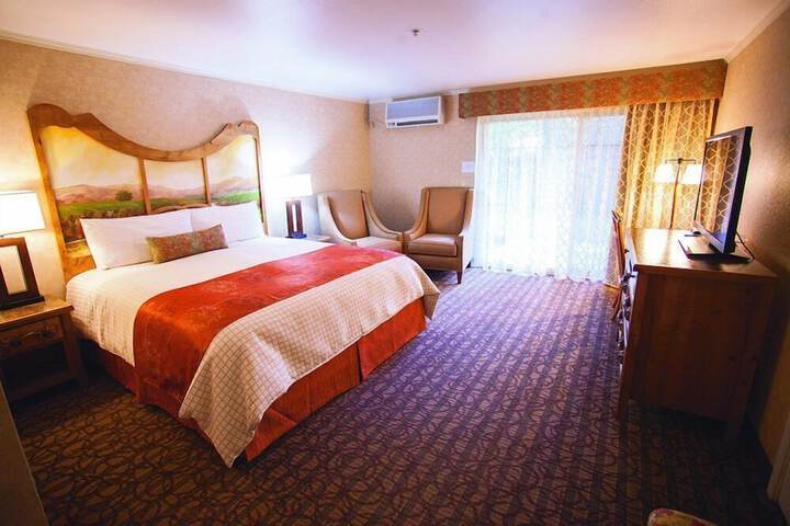 Room 17 of 38