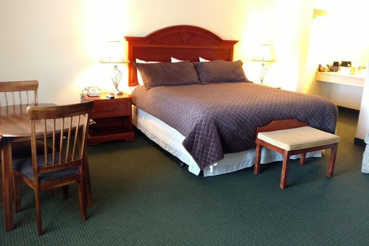 Hurricane Inn