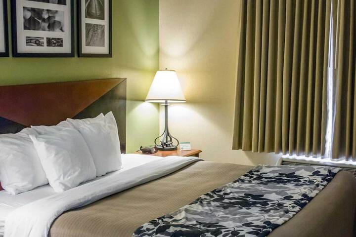 Sleep Inn & Suites Redmond