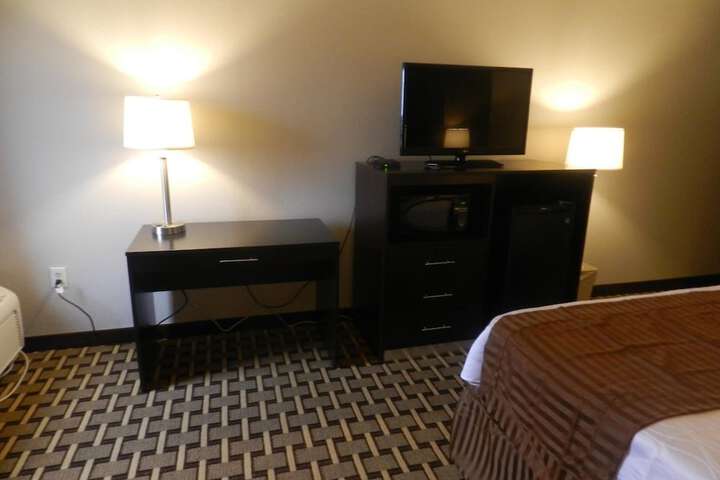 Room 10 of 28