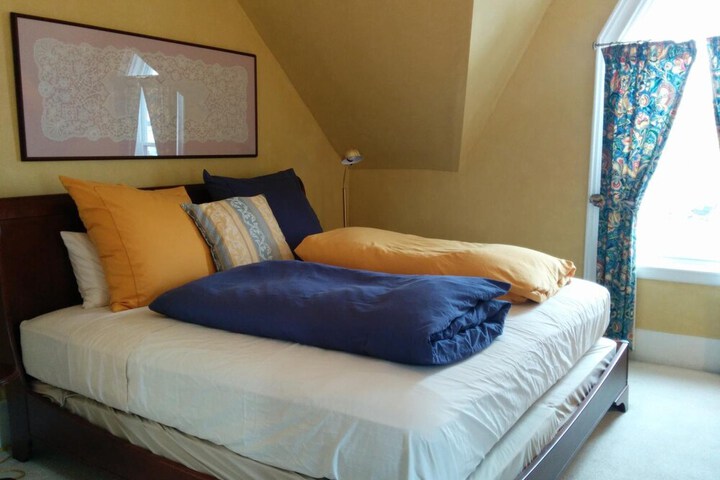 Room 18 of 35