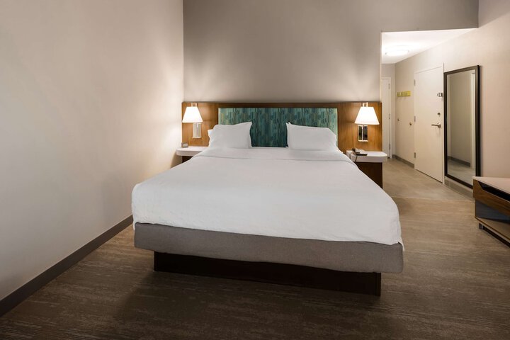 Hampton Inn & Suites Fredericksburg-at Celebrate Virginia
