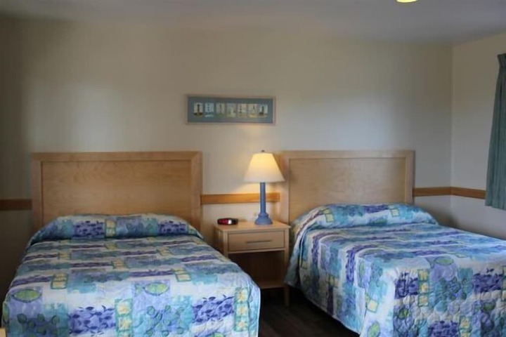 Pony Island Inn
