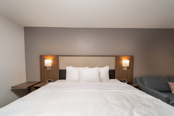 Room 37 of 108