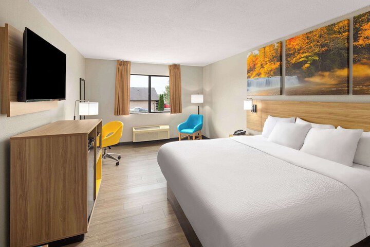 Room 10 of 46