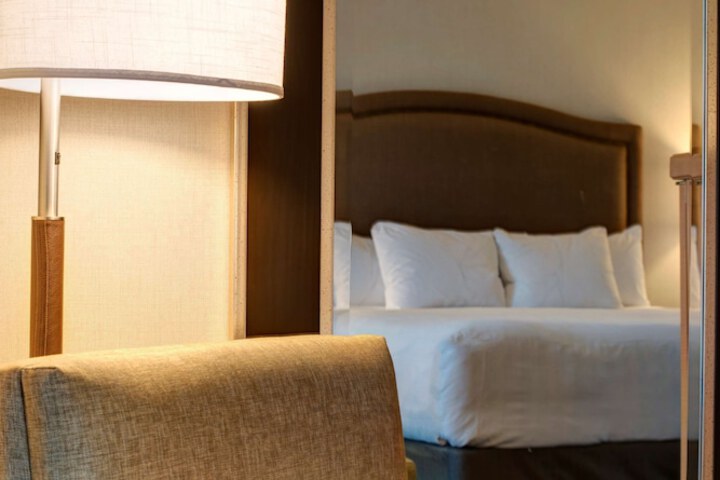 Room 43 of 68
