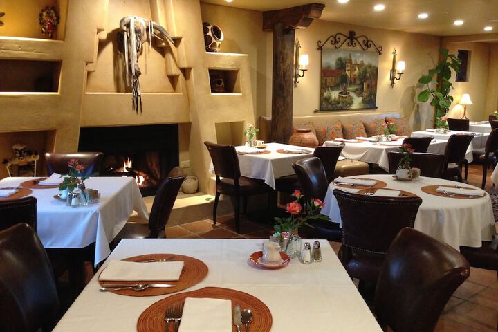 Dining 202 of 285