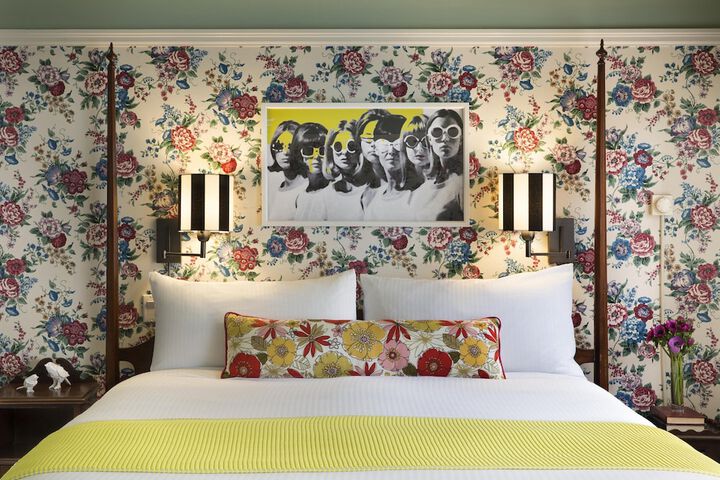 Room 25 of 38