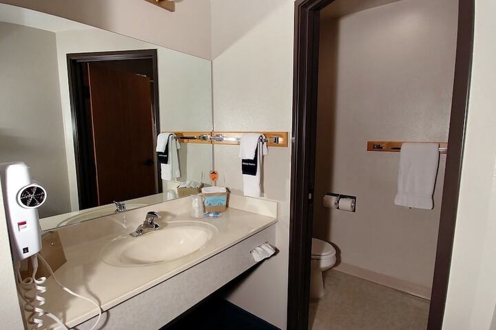 Room 44 of 71
