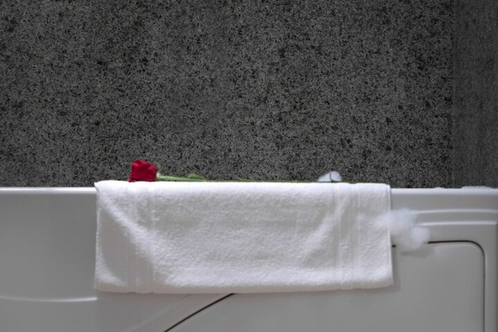 Rivertide Suites Hotel