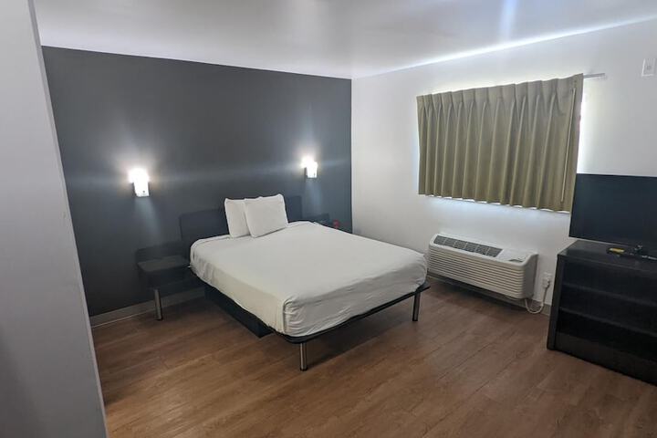 Room 20 of 35