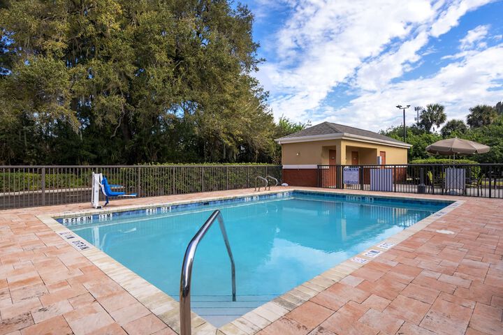 Pool 5 of 34