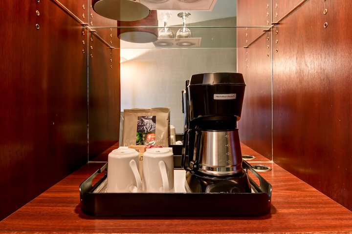 Breakfast/Coffee Service 44 of 60