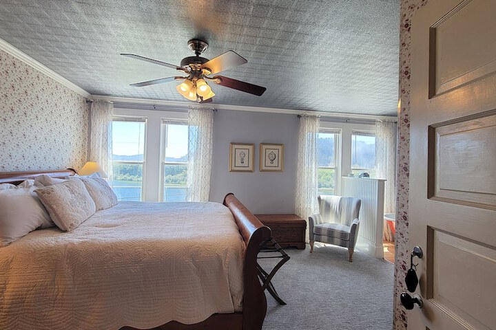 Room 26 of 113