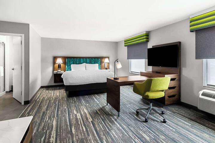 Room 16 of 39