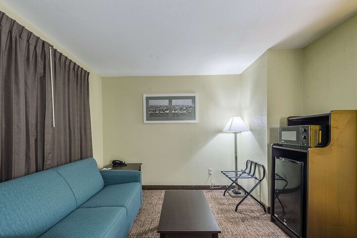 Room 12 of 29
