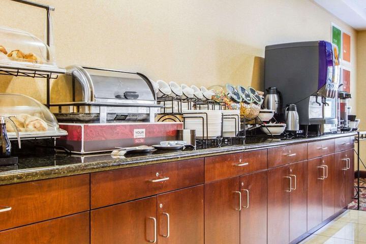 Breakfast/Coffee Service 46 of 50