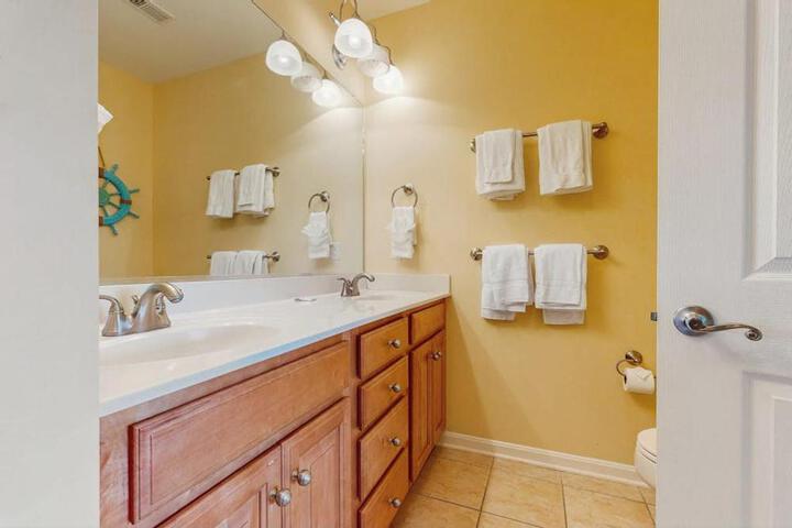 Bayside Resort -31568 Winterberry Pkwy. #305