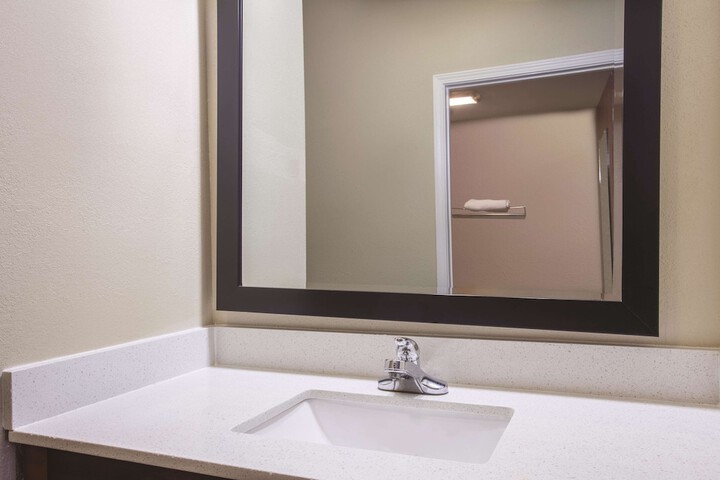 Room 4 of 22
