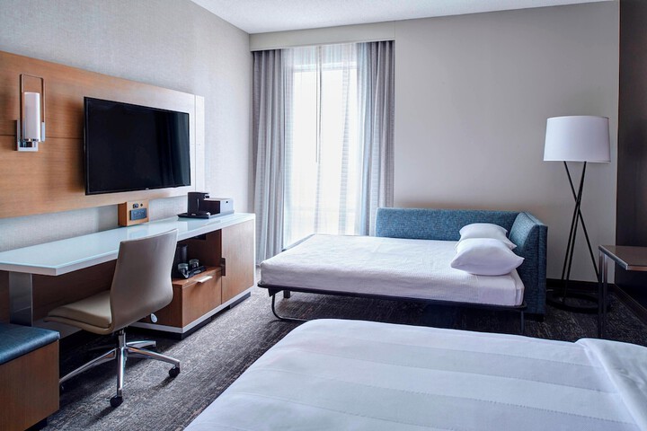 Auburn Hills Marriott Pontiac