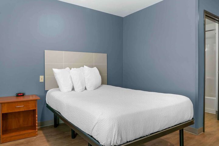 Room 14 of 28
