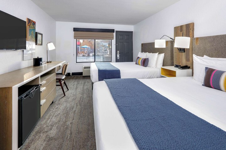 Hotel Becket BW Signature Collection
