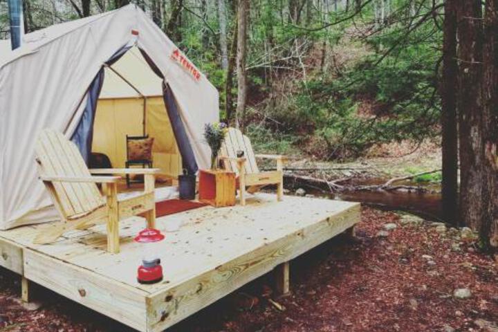 Tentrr Brookside at Camp RelevÉ