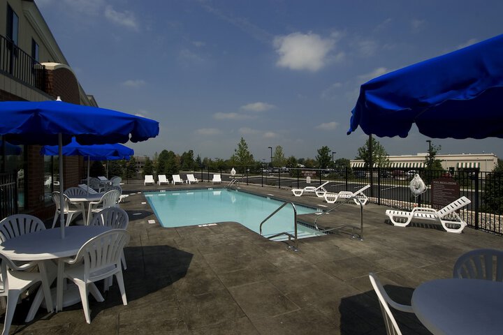 Pool 12 of 47