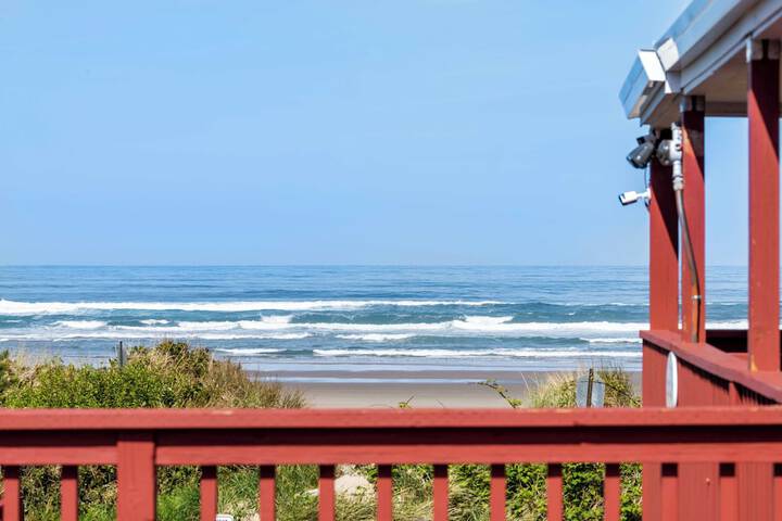 Rockaway Beach Vacation Rental: Pets Welcome!