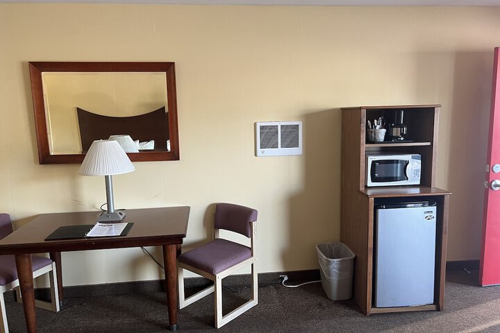 Room 46 of 443