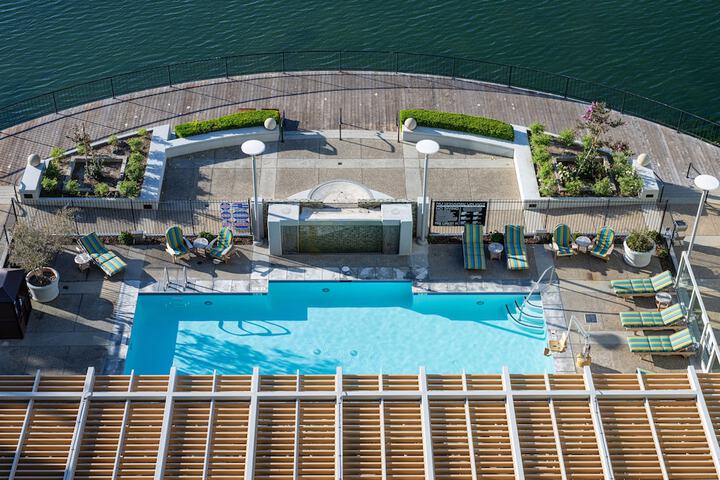 Pool 28 of 196