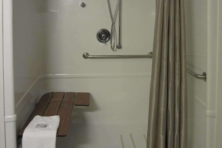 Room 53 of 82