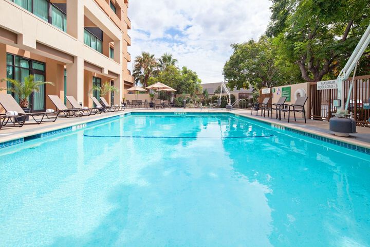 Pool 6 of 28