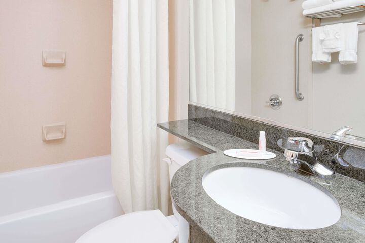 Microtel Inn & Suites by Wyndham Saraland / North Mobile