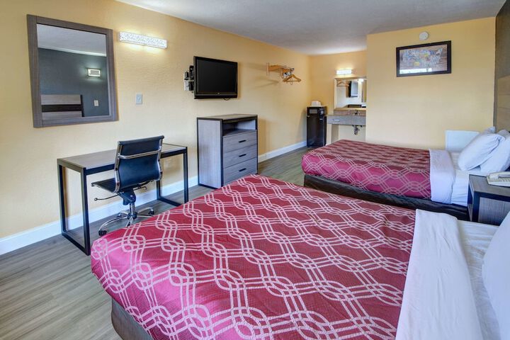 Room 18 of 22