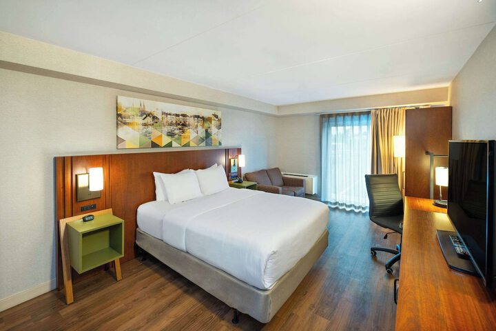 Room 56 of 68