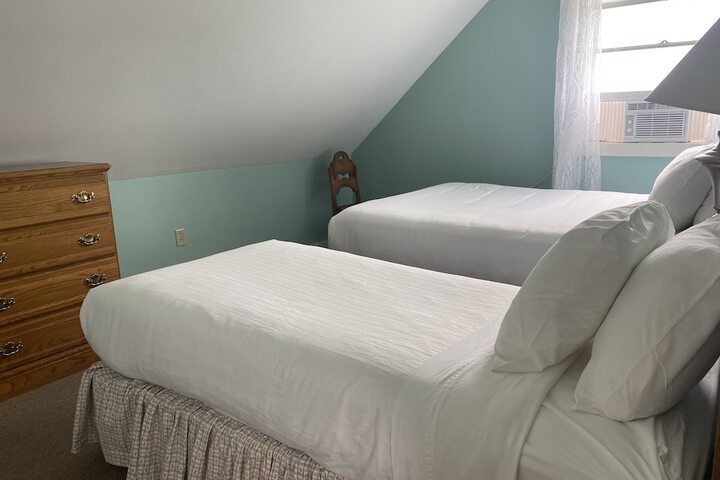 Room 187 of 294