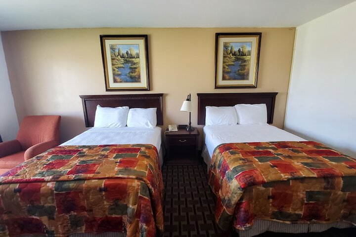 Room 10 of 19