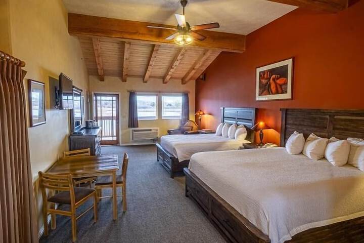 Boulder Mountain Lodge