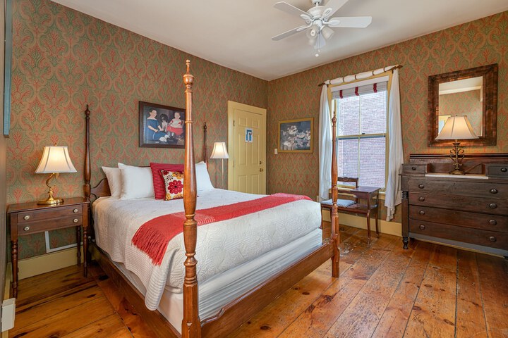 Room 18 of 45