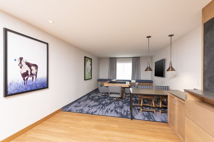 Fairfield Inn & Suites by Marriott Fair Oaks Farms